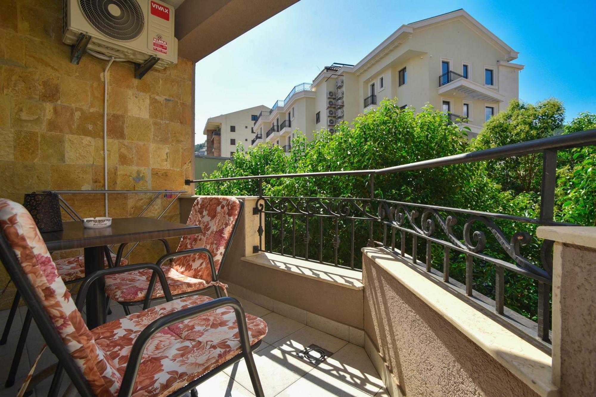 Apartment Golden Lavender Budva Exterior foto